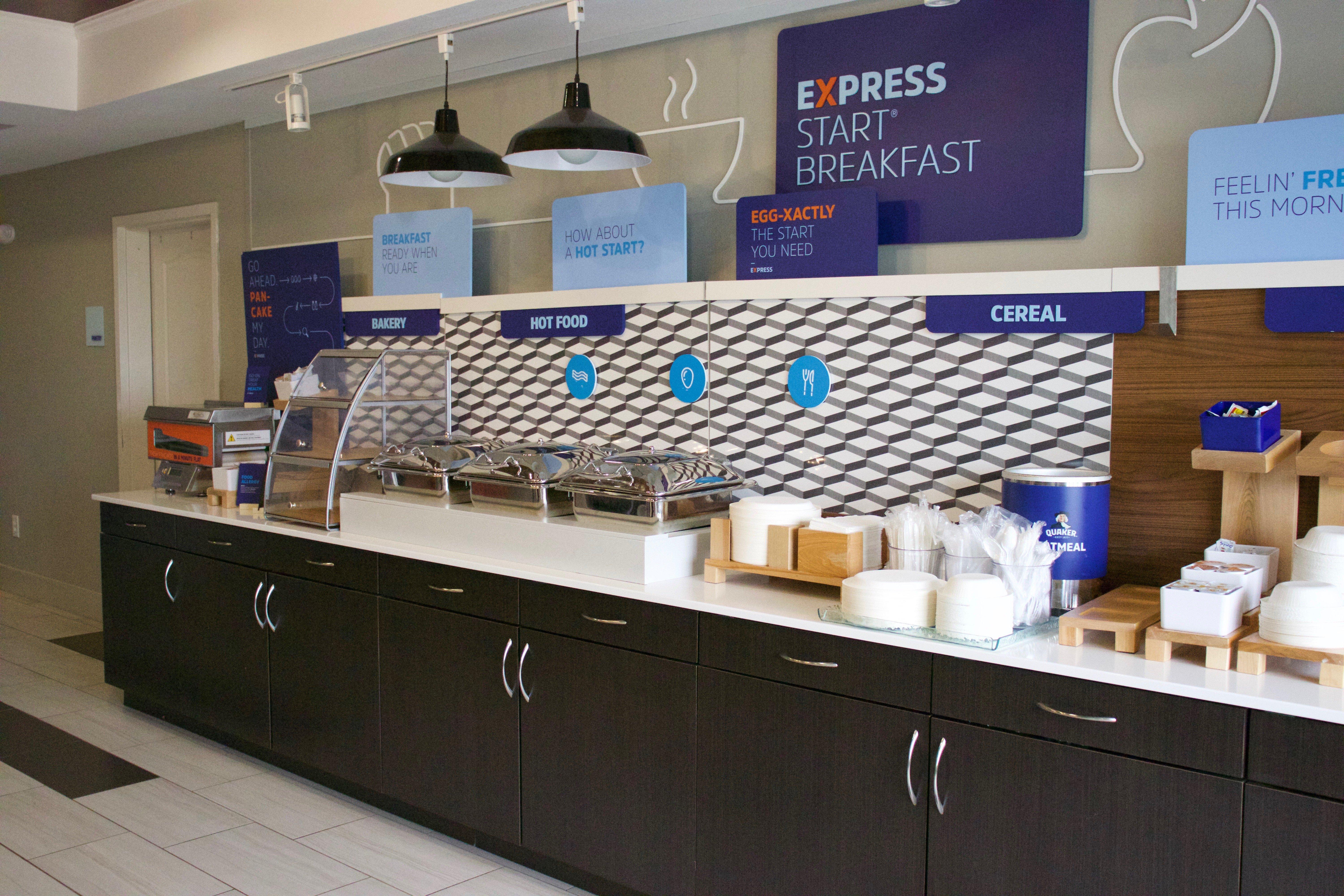 Holiday Inn Express Hotel & Suites Crawfordsville By Ihg Экстерьер фото