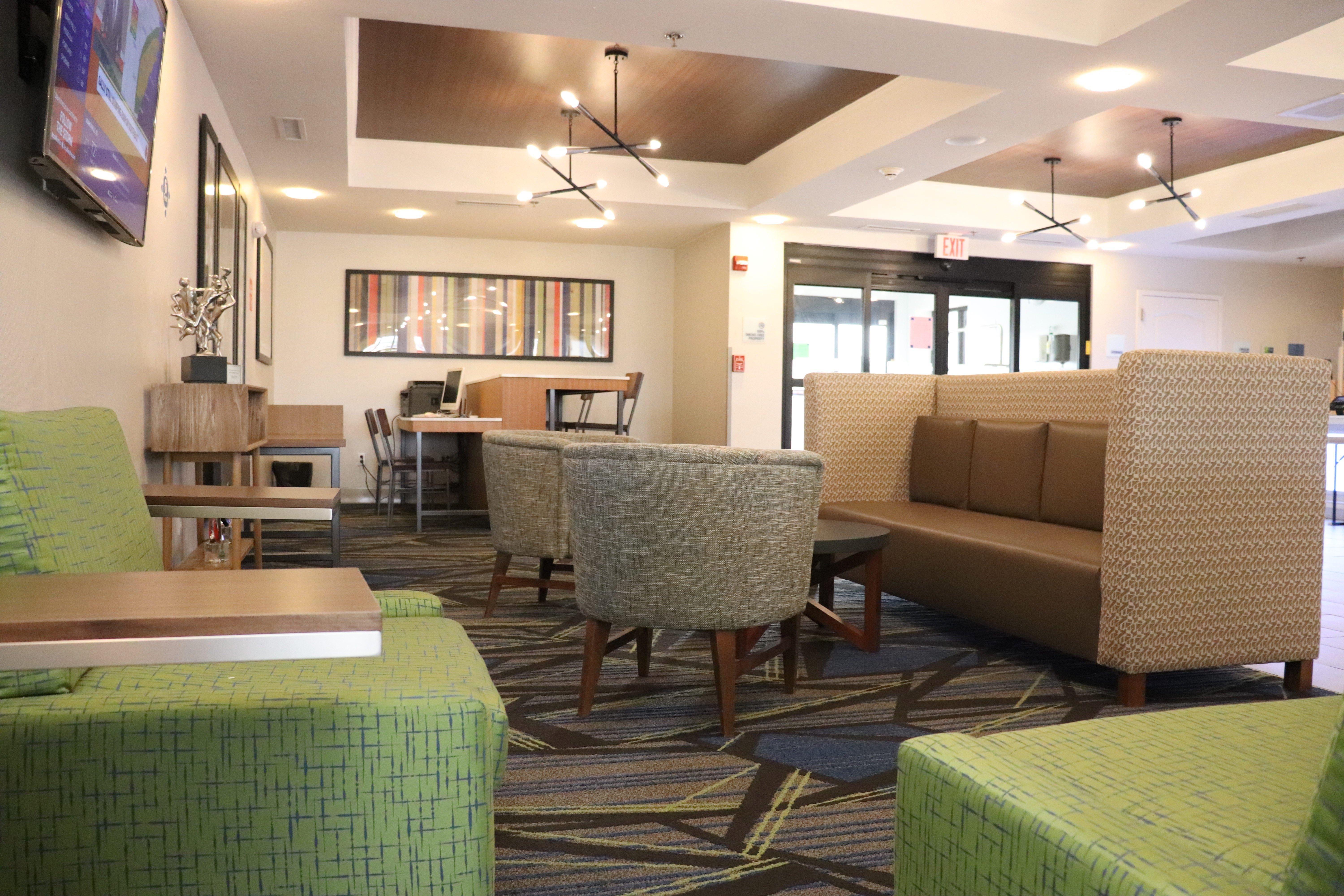 Holiday Inn Express Hotel & Suites Crawfordsville By Ihg Экстерьер фото